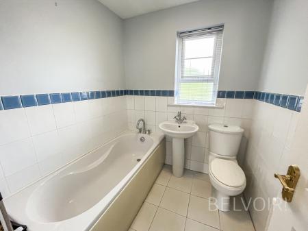 3 bedroom Town house for sale in Railway Cottages, Lambeg, BT27