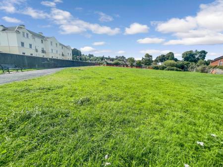 2 bedroom Terraced House for sale in Railway View, Lambeg, BT27