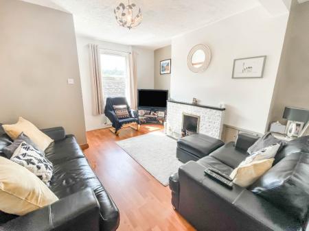 2 bedroom Terraced House for sale in Railway View, Lambeg, BT27