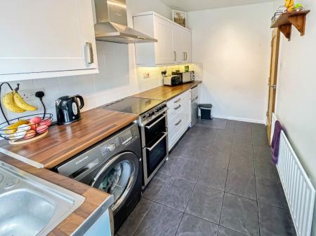 2 bedroom Terraced House for sale in Railway View, Lisburn, BT27