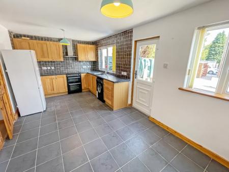 3 bedroom End of terrace house for sale in River Road, Lambeg, BT27