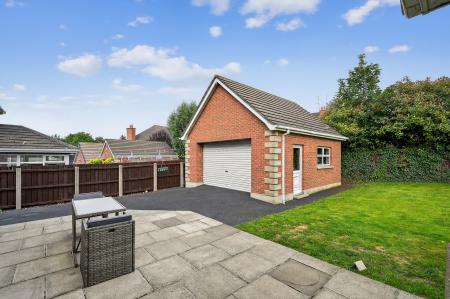 4 bedroom Detached house for sale in Rivergate Lane, Lisburn, BT27