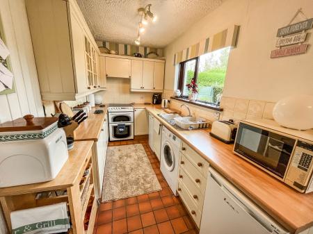 2 bedroom Terraced House for sale in Spruce Street, Lisburn, BT27