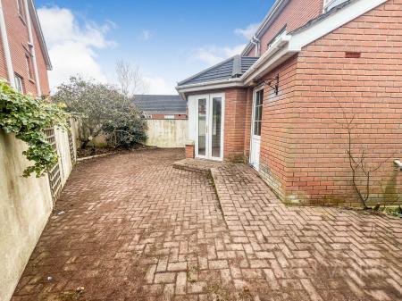 4 bedroom Semi-detached house for sale in Sprucefield Close, Lisburn, BT27