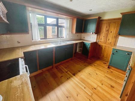 4 bedroom Detached house for sale in The Beeches Manor, Stoneyford, BT28