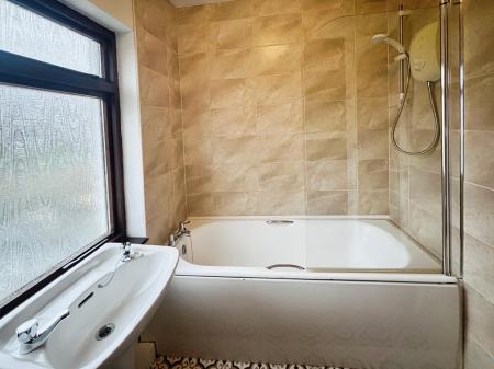 3 bedroom Terraced House for sale in Warrenmount, Lisburn, BT28