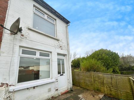 3 bedroom Terraced House to let in Ridgeway Street, Lisburn, BT28