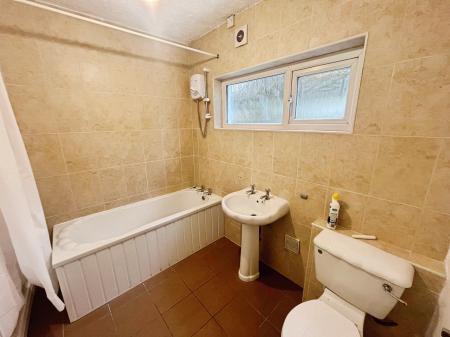 3 bedroom Terraced House to let in Ridgeway Street, Lisburn, BT28