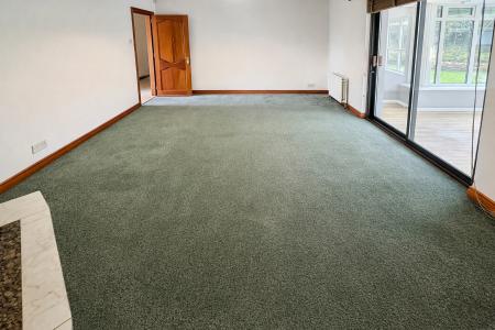 4 bedroom Bungalow to let in Lough Road, Lisburn, BT28