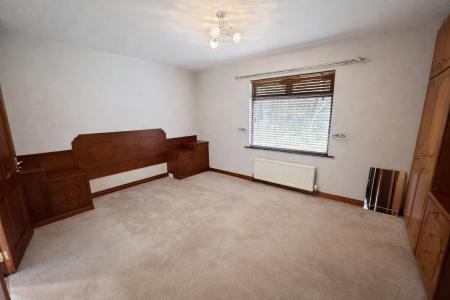 4 bedroom Bungalow to let in Lough Road, Lisburn, BT28