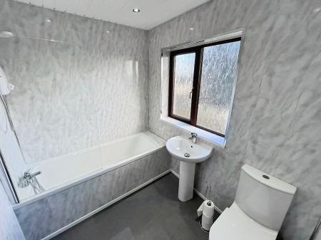 5 bedroom Detached house to let in Lurganure Road, Lisburn, BT28