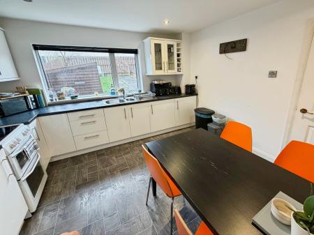 3 bedroom Terraced House for sale in Ashmount Gardens, Lisburn, BT27