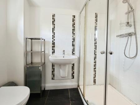 2 bedroom Apartment for sale in Limetree Manor, Lisburn, BT28