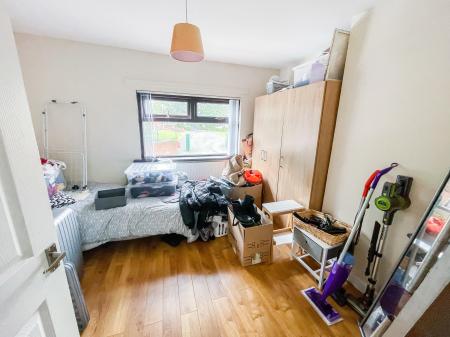 2 bedroom Terraced House to let in Low Road, Lisburn, BT27