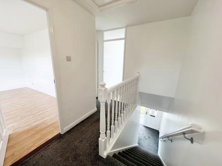 3 bedroom Terraced House to let in Ballyknockan Park, Lisburn, BT28