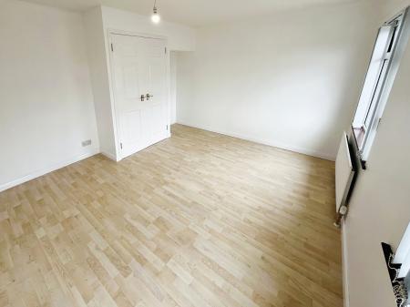 3 bedroom Terraced House to let in Ballyknockan Park, Lisburn, BT28