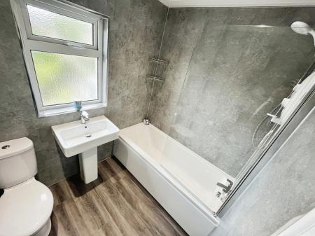 3 bedroom Terraced House to let in Ballyknockan Park, Lisburn, BT28