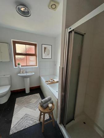 5 bedroom Detached house to let in Kings Chase, Maze, BT27