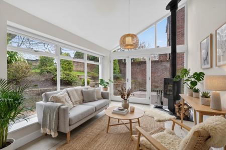 4 bedroom Town house for sale in Kilwarlin Avenue, Hillsborough, BT26