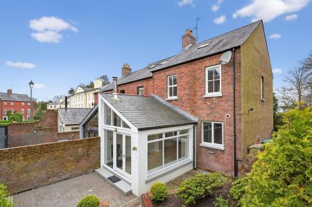 4 bedroom Town house for sale in Kilwarlin Avenue, Hillsborough, BT26