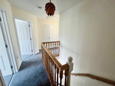 3 bedroom Terraced House to let in Glenburn Manor, Dunmurry, BT17