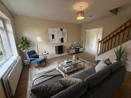 3 bedroom Terraced House to let in Glenburn Manor, Dunmurry, BT17