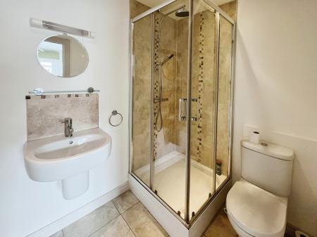 3 bedroom Semi-detached house to let in Meadow Lane, Lisburn, BT28