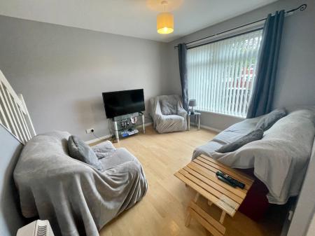 1 bedroom Town house to let in Warren Grove, Lisburn, BT28