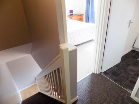 1 bedroom Town house to let in Warren Grove, Lisburn, BT28