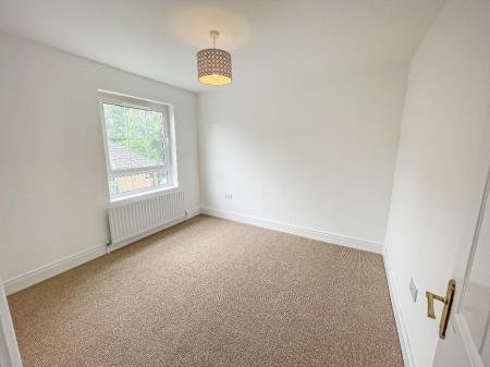 5 bedroom Town house to let in Ayrshire Lane, Lisburn, BT28