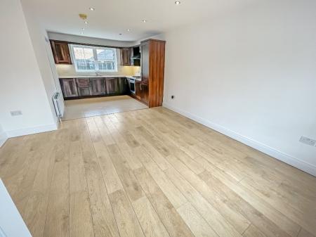 5 bedroom Town house to let in Ayrshire Lane, Lisburn, BT28