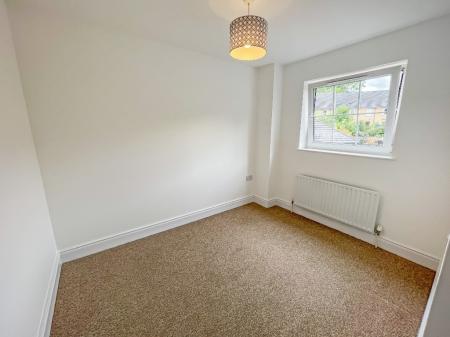 5 bedroom Town house to let in Ayrshire Lane, Lisburn, BT28