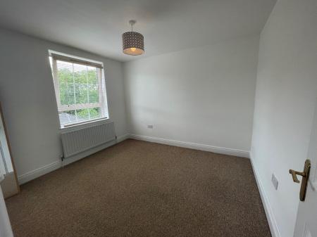 5 bedroom Town house to let in Ayrshire Lane, Lisburn, BT28