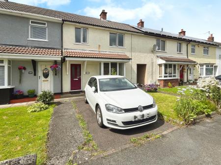 Larch Grove, Dunmurry, BT17