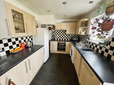 3 bedroom Terraced House to let in Larch Grove, Dunmurry, BT17