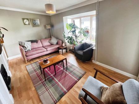 3 bedroom Terraced House to let in Larch Grove, Dunmurry, BT17