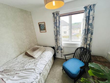 3 bedroom Terraced House to let in Larch Grove, Dunmurry, BT17