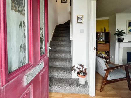 3 bedroom Terraced House to let in Larch Grove, Dunmurry, BT17