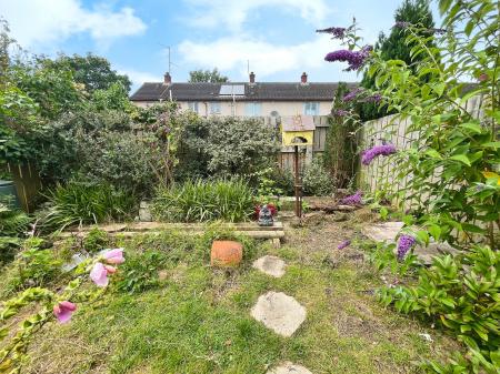 3 bedroom Terraced House to let in Larch Grove, Dunmurry, BT17