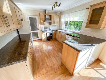 3 bedroom Detached house to let in Parkland Avenue, Lisburn, BT28