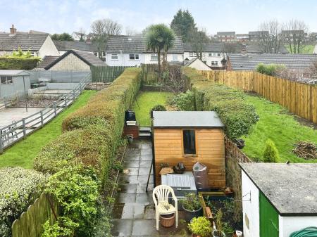 2 bedroom Terraced House to let in Moss Road, Lambeg, BT27