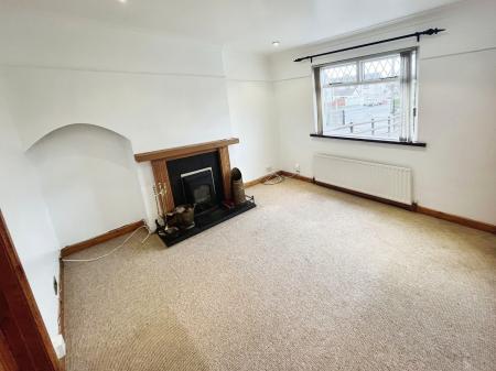 2 bedroom Terraced House to let in Moss Road, Lambeg, BT27