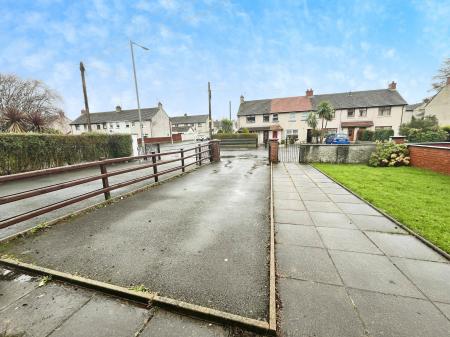 2 bedroom Terraced House to let in Moss Road, Lambeg, BT27