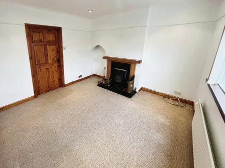 2 bedroom Terraced House to let in Moss Road, Lambeg, BT27