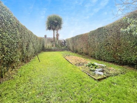 2 bedroom Terraced House to let in Moss Road, Lambeg, BT27