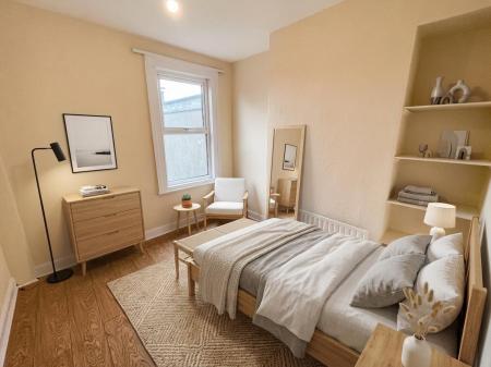 4 bedroom Town house to let in Victoria Crescent, Lisburn, BT27