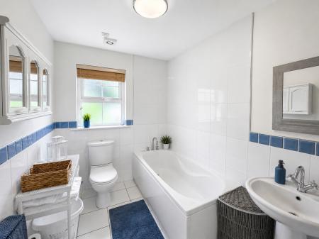 3 bedroom Semi-detached house for sale in Railway Cottages, Lambeg, BT27