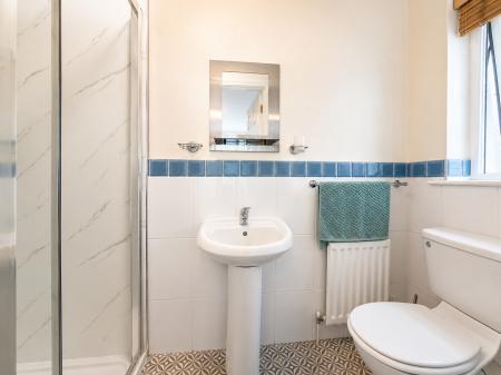 3 bedroom Semi-detached house for sale in Railway Cottages, Lambeg, BT27