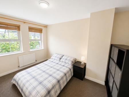 3 bedroom Semi-detached house for sale in Railway Cottages, Lambeg, BT27