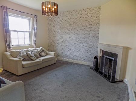 2 bedroom Apartment to let in Breton Road, Lisburn, BT28